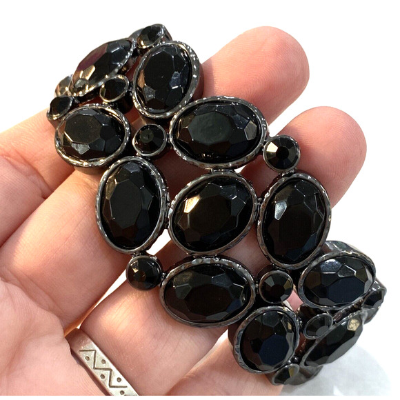 Black Beaded Stretch Bracelet Silvertone Metal Elegant Chic Cuff Fashion Jewelry - Picture 2 of 5